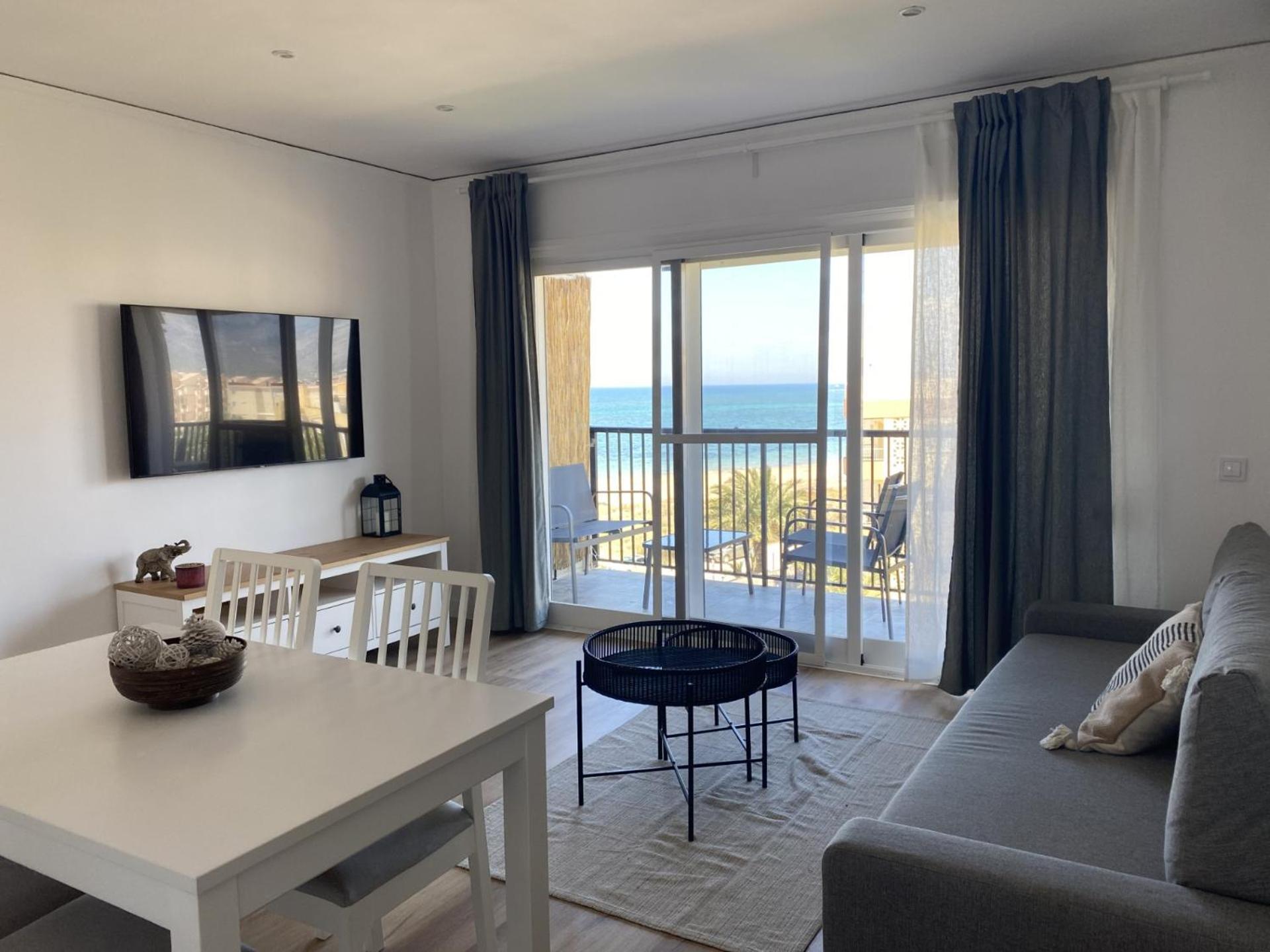Piso Nuevo Primera Linea A Pie De Playa Denia Exteriör bild